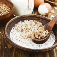 Buckwheat porridge photo