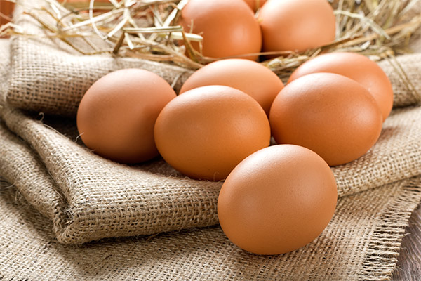 What are the benefits of chicken eggs