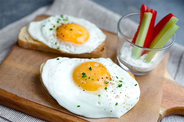 How to cook chicken eggs