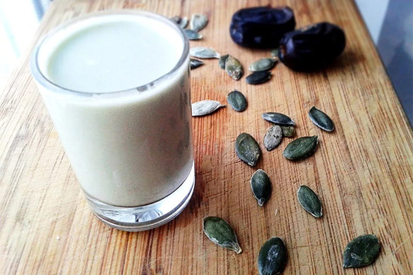 How to Make Milk from Pumpkin Seeds