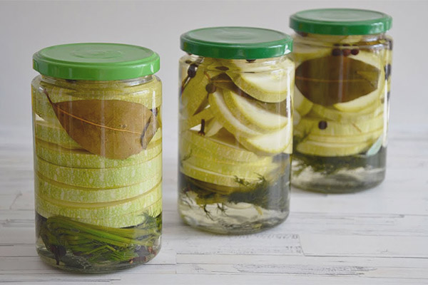 Marinated Courgettes