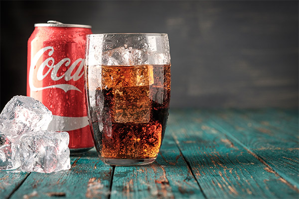 Beneficiile și daunele Coca-Cola