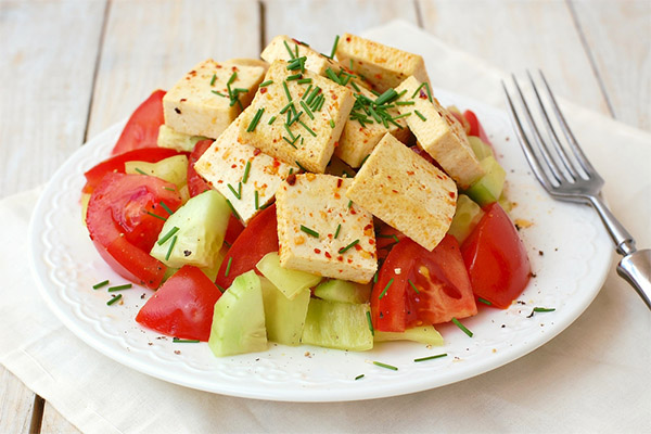 Salată de tofu