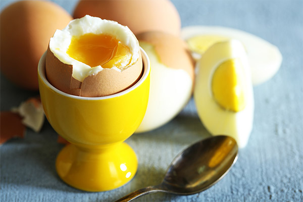 How long do poached eggs cook