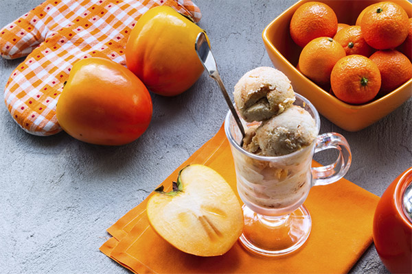 Persimmon ice-cream