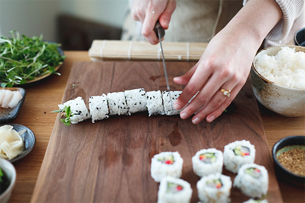 Cum să gătești Sushi și Rolls