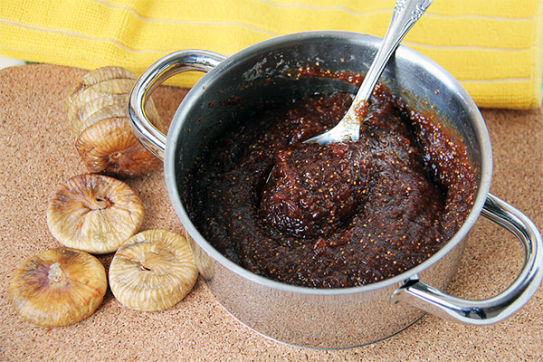 Dried fig jam