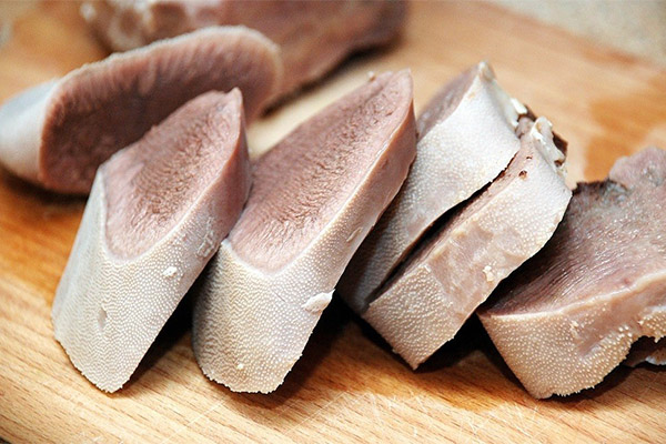 Beef tongue in medicine