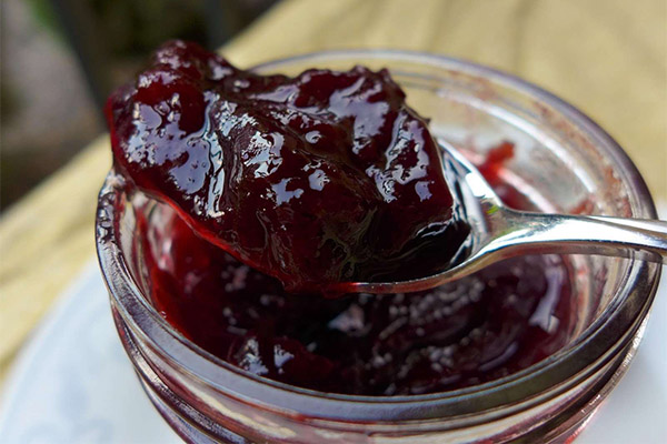 Comment faire la confiture de prunelles