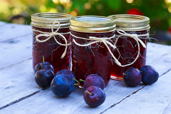 Confiture de prunelliers