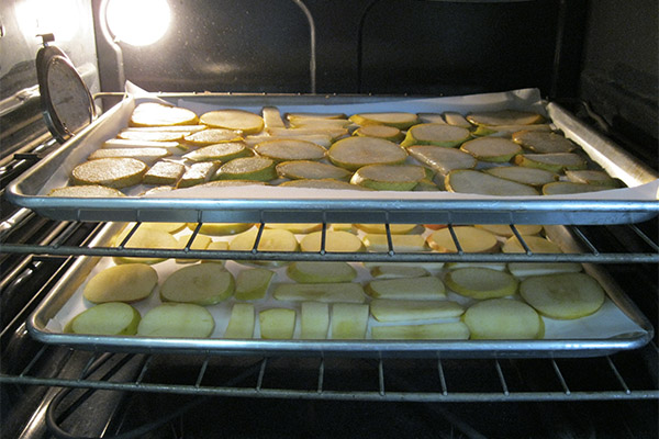 How to dry pears in the oven