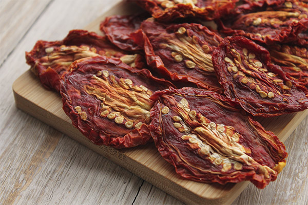 How to Dry Tomatoes