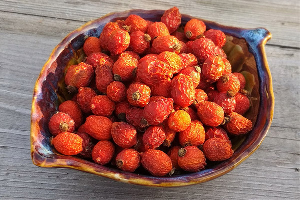 How to Dry Rosehips