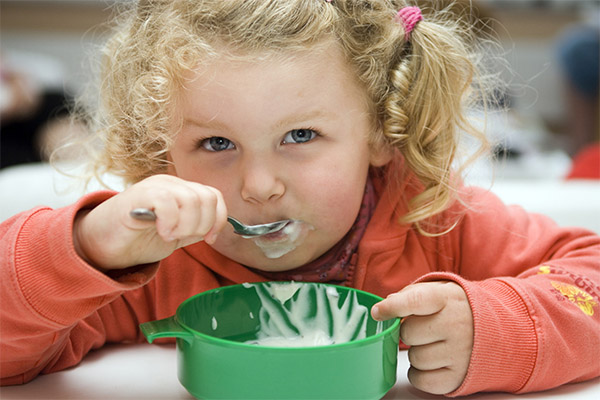 At what age can children be given semolina