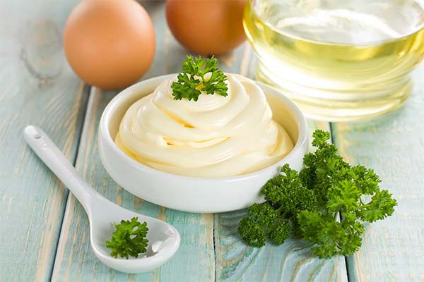 Puis-je manger de la mayonnaise pendant l'allaitement ?