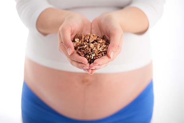 Walnuts in pregnancy