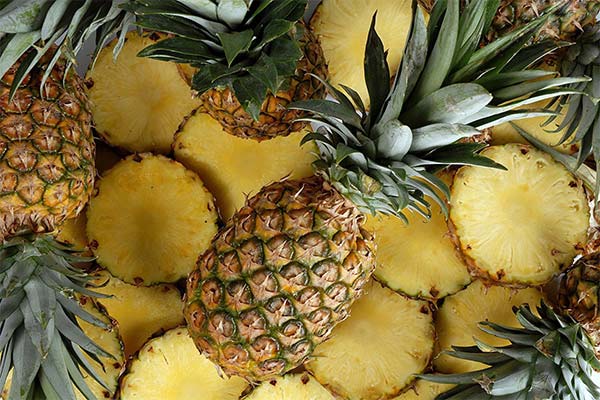 Pourquoi l'ananas pique-t-il la langue et les lèvres ?