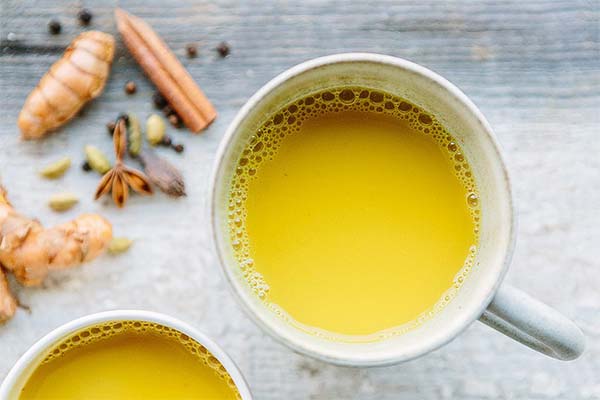 How to cook turmeric tea