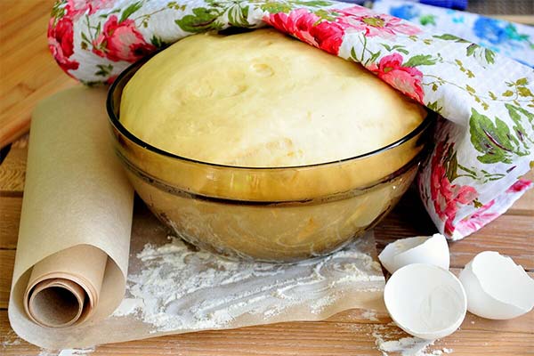 Rules for defrosting yeast dough