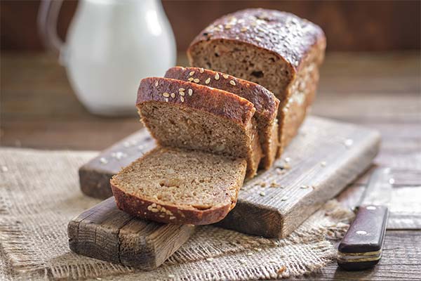 How to Store Bread So It Doesn't Stale