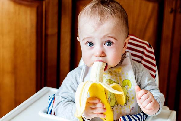 Pot să-i dau copilului meu banane cu diaree?