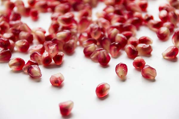 Can I Eat Pomegranate Pips