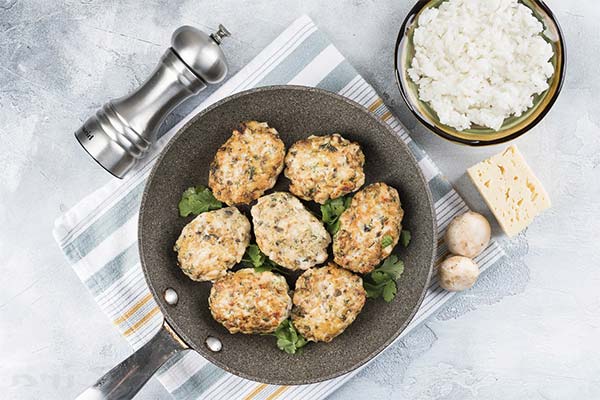 How to remove excess salt from cooked cutlets