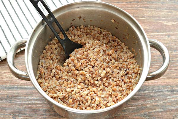 Signs of Spoiled Buckwheat