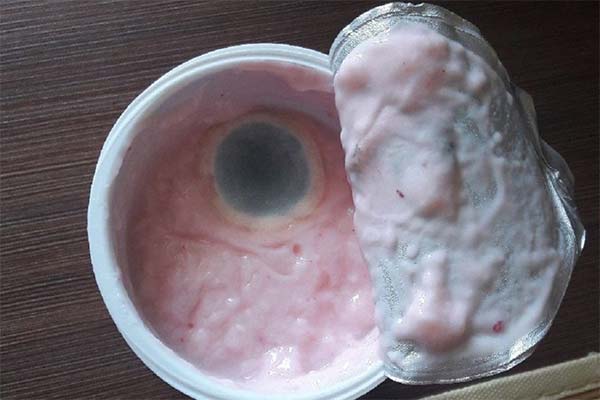 Signs of Spoiled Yogurt