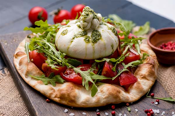 Burrata focaccia