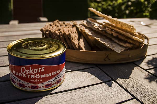 Kur nopirkt un cik maksā surströmming