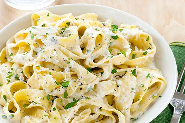 Pasta with cream