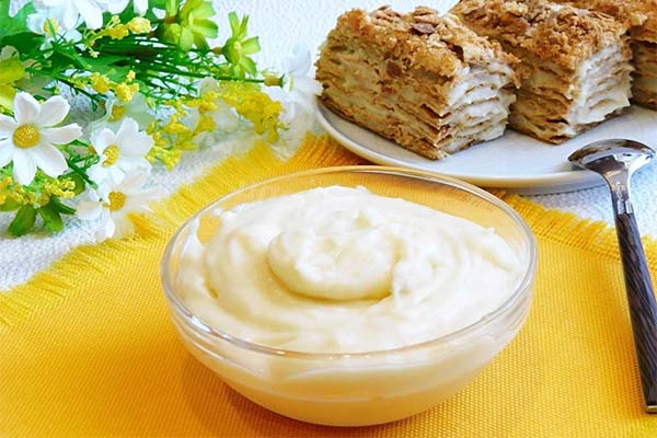 Crema plombière pentru tort Napoleon